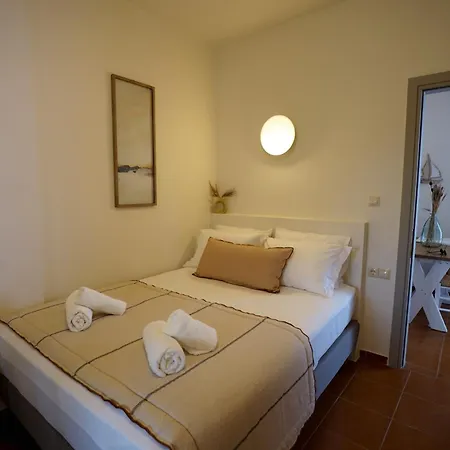 Agia Marina 4 Andros Feriehus Mpatsi